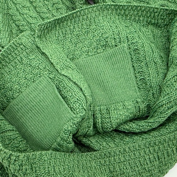 VGUC Carraig Donn Irish Merino Wool Tree Of Life Aran Button Cardigan Green XL - Picture 10 of 13